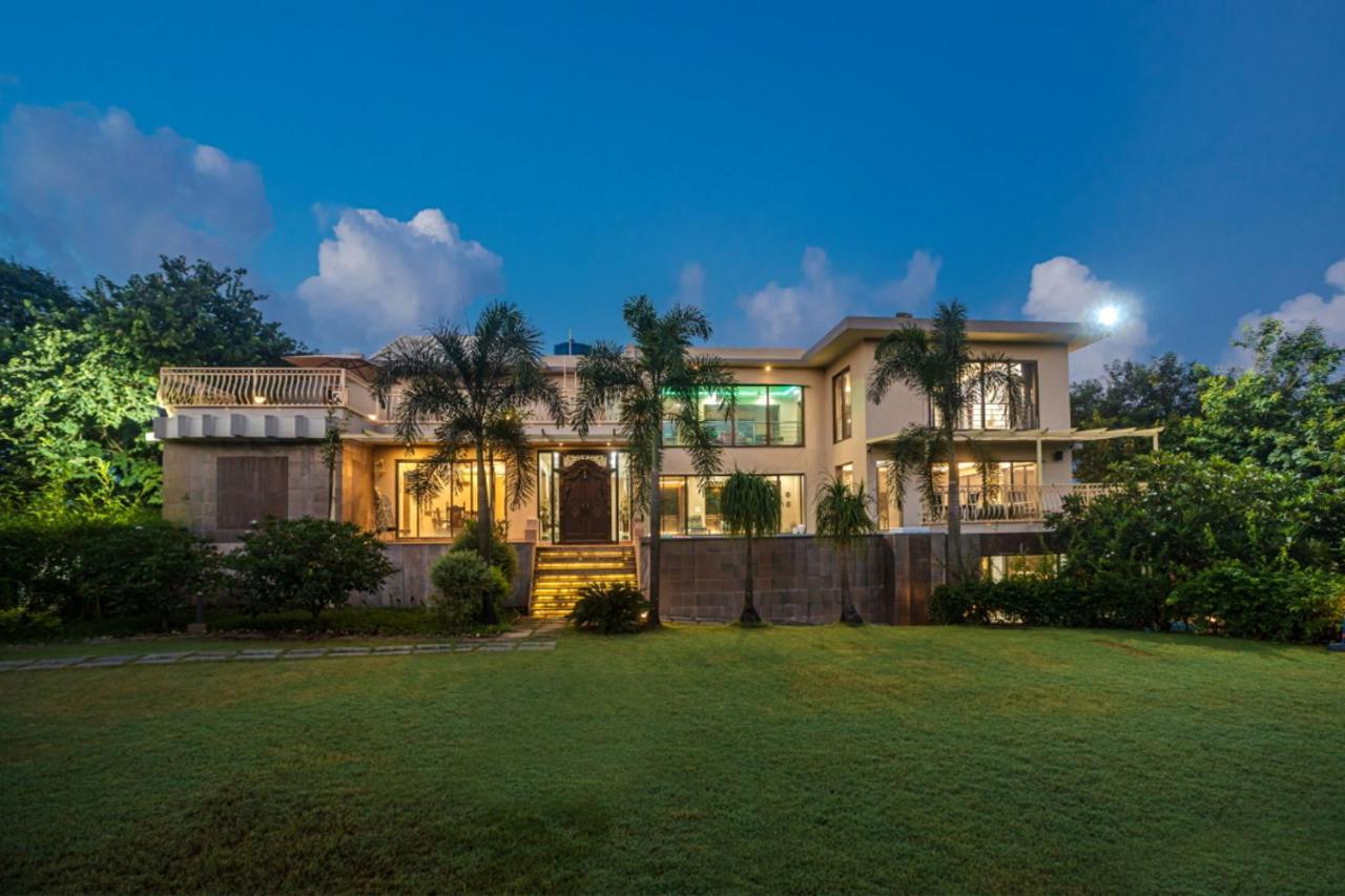 Saffronstays Aura, Alibaug - Luxury Pool Villa With A Game Room And Spacious Lawn Alībāg Exteriér fotografie