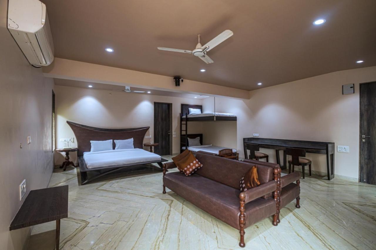 Saffronstays Aura, Alibaug - Luxury Pool Villa With A Game Room And Spacious Lawn Alībāg Exteriér fotografie