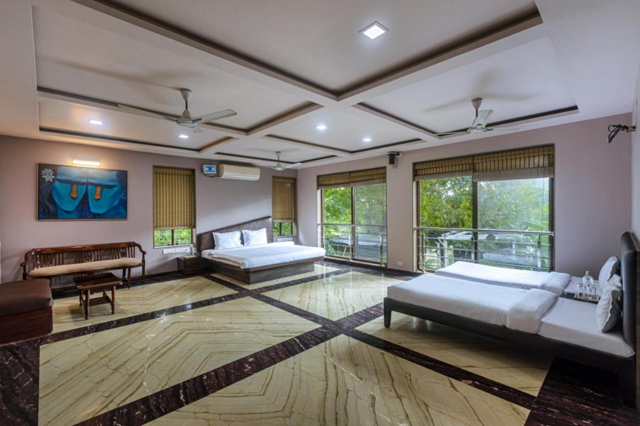 Saffronstays Aura, Alibaug - Luxury Pool Villa With A Game Room And Spacious Lawn Alībāg Exteriér fotografie