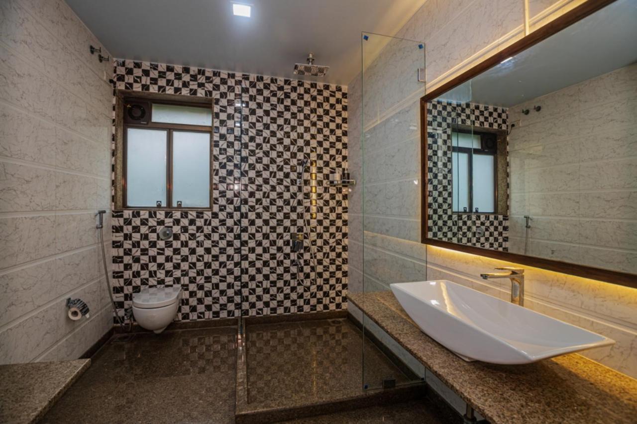 Saffronstays Aura, Alibaug - Luxury Pool Villa With A Game Room And Spacious Lawn Alībāg Exteriér fotografie