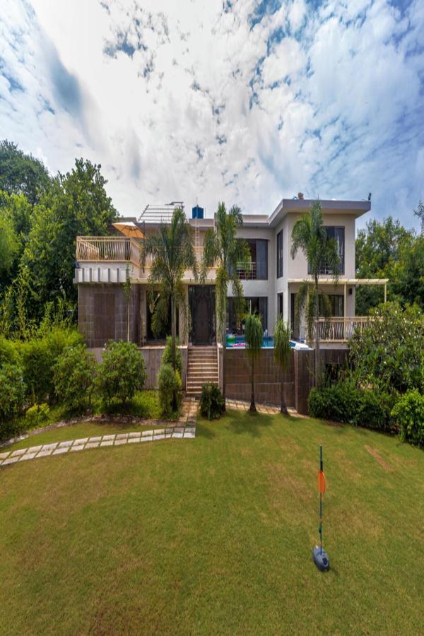Saffronstays Aura, Alibaug - Luxury Pool Villa With A Game Room And Spacious Lawn Alībāg Exteriér fotografie