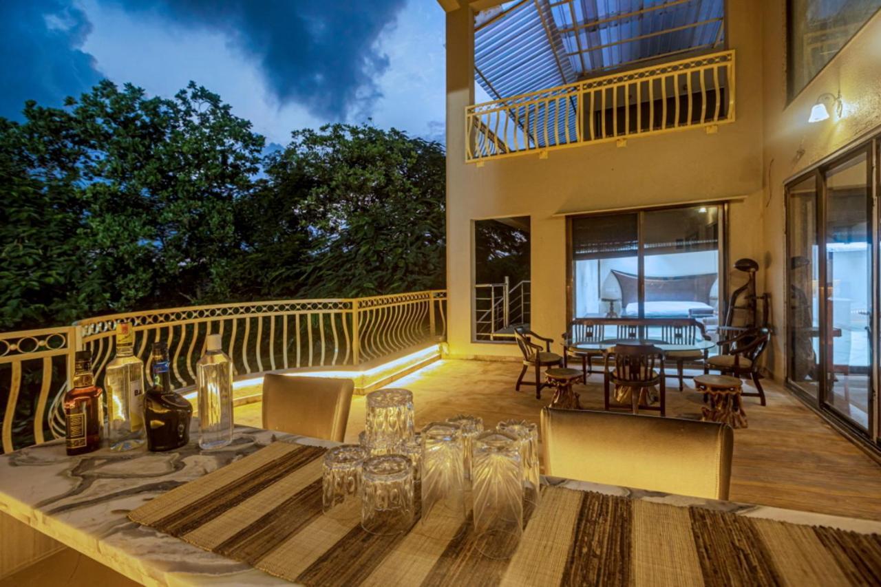 Saffronstays Aura, Alibaug - Luxury Pool Villa With A Game Room And Spacious Lawn Alībāg Exteriér fotografie